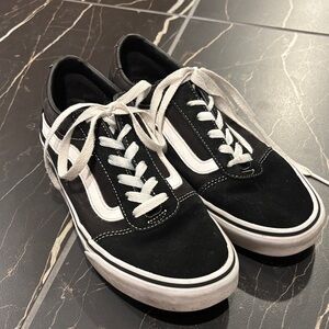 Vans Women’s Black and White Sneakers